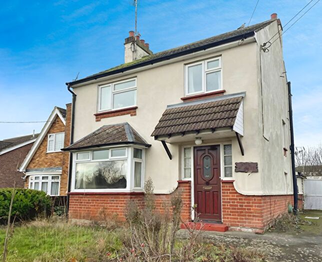 3 Bedroom Detached House For Sale In Plantation Road, Boreham, CM3