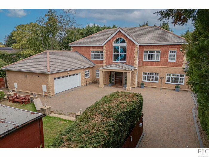 4 Bedroom Detached House For Sale In Manor Road, Leicester, LE2