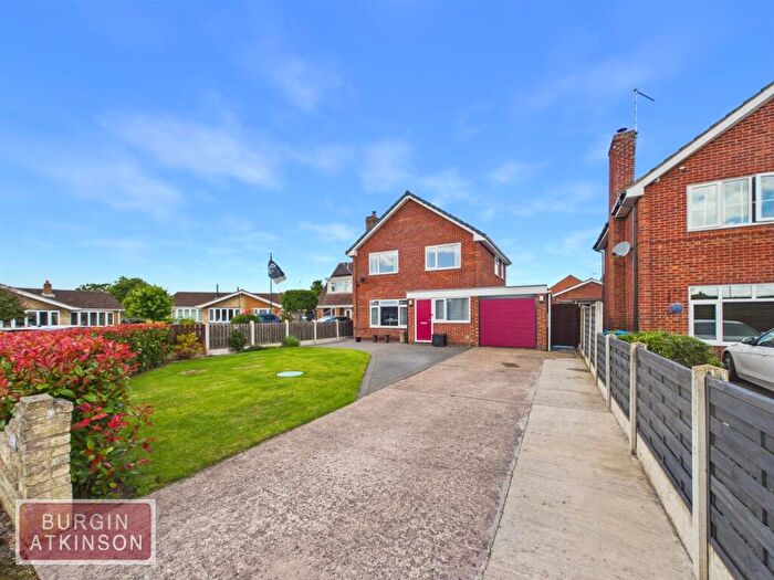 3 Bedroom Detached House For Sale In Yew Tree Road, Elkesley, Retford, DN22