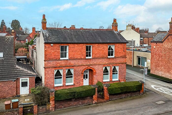 4 Bedroom Detached House For Sale In Harrowden Road, Wellingborough, NN8