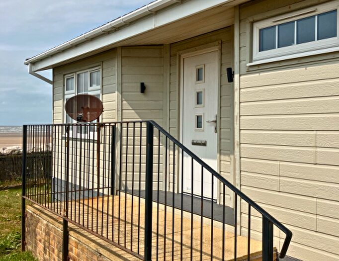 2 Bedroom Mobile/park Home For Sale In West Shore Park, Barrow-In-Furness, LA14