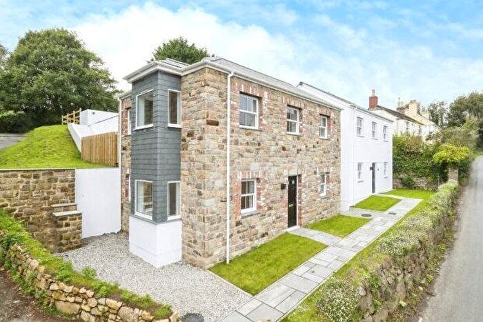 3 Bedroom Property To Rent In Trythogga, Penzance, TR18