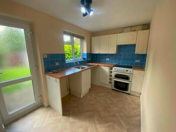 2 Bedroom Semi-Detached House To Rent In Holland Close, Bourne, PE10