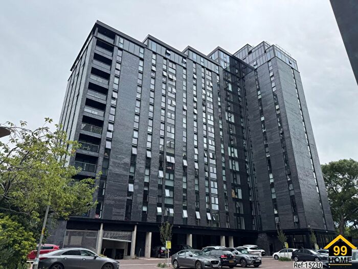 2 Bedroom Flat For Sale In Seymour Grove, Manchester, M16