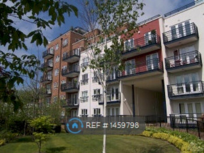 1 Bedroom Flat To Rent In Earlsfield House, Kingston Upon Thames, KT2