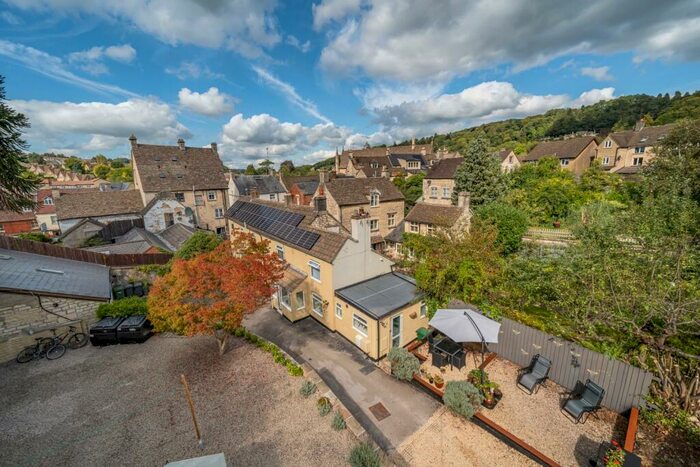 5 Bedroom Detached House For Sale In Bath Road, Nailsworth, GL6