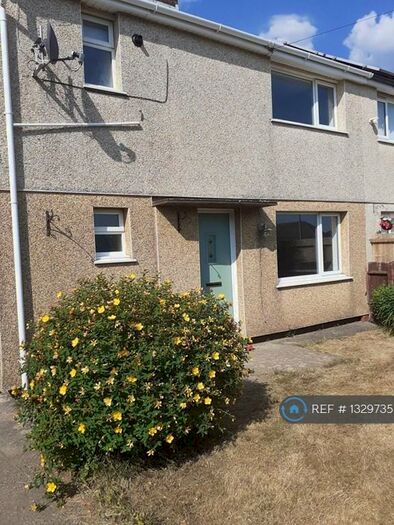 3 Bedroom Semi-Detached House To Rent In Gelligaer, Hengoed., CF82
