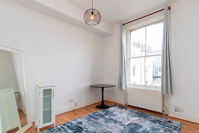 1 Bedroom Flat To Rent In Powis Square, Notting Hill, London, W11