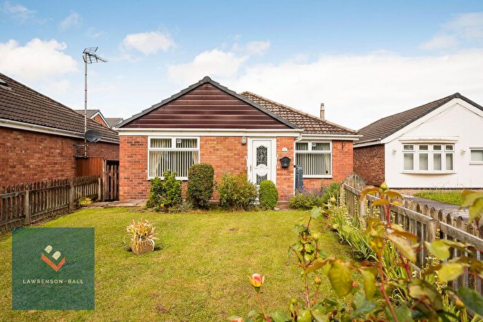 3 Bedroom Detached Bungalow For Sale In Parkland Drive, Elton, CH2