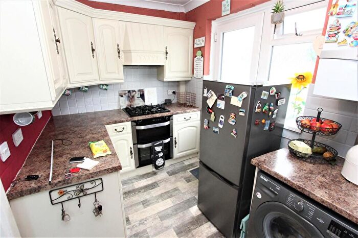 2 Bedroom Bungalow For Sale In Church Lane, Great Sutton, CH66