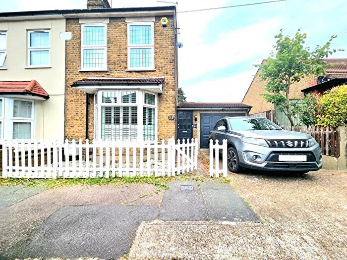 2 Bedroom Semi-Detached House To Rent In Malvern Road, Hornchurch, Essex, RM11