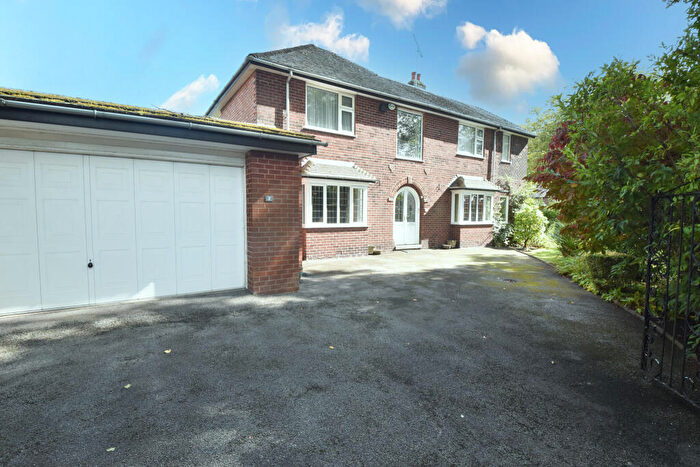 4 Bedroom Detached House For Sale In Bowers Avenue, Davyhulme, M41