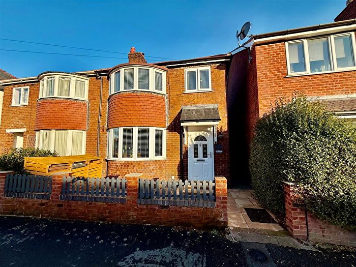 3 Bedroom Semi Detached House For Sale In Llwyn Road, Oswestry, SY11