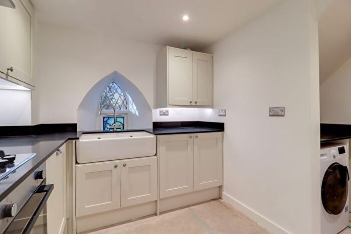 2 Bedroom Flat For Sale In Longcross Road, Longcross, Chertsey, KT16