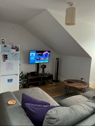 1 Bedroom Flat To Rent In Wolverton Square, London Street, RG21