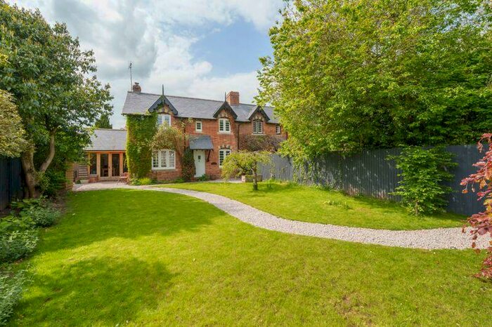 2 Bedroom Semi-Detached House For Sale In Clifden Road, Worminghall, HP18