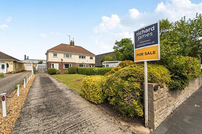 3 Bedroom Semi-Detached House For Sale In Bramble Road, Elgin, Swindon, SN2