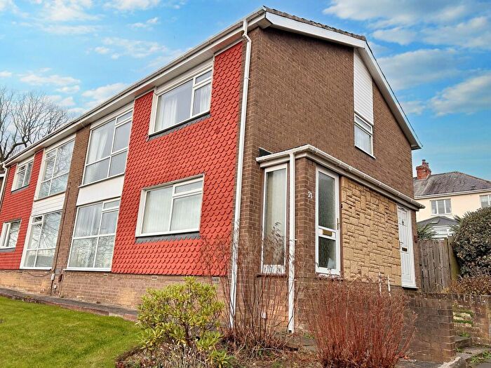 2 Bedroom Flat For Sale In Earlswood Park, Gateshead, Tyne And Wear, NE9
