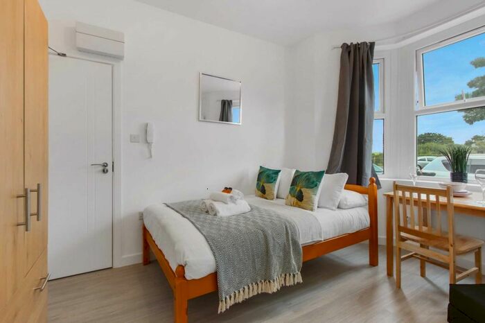 1 Bedroom Studio To Rent In Dormers Wells Lane, Southall, UB1