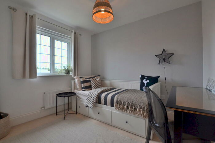 4 Bedroom Town House To Rent In Chertsey Street, GU51