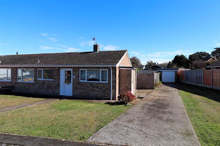 2 Bedroom Semi-detached Bungalow For Sale In Brightstowe Road, Burnham-On-Sea, TA8
