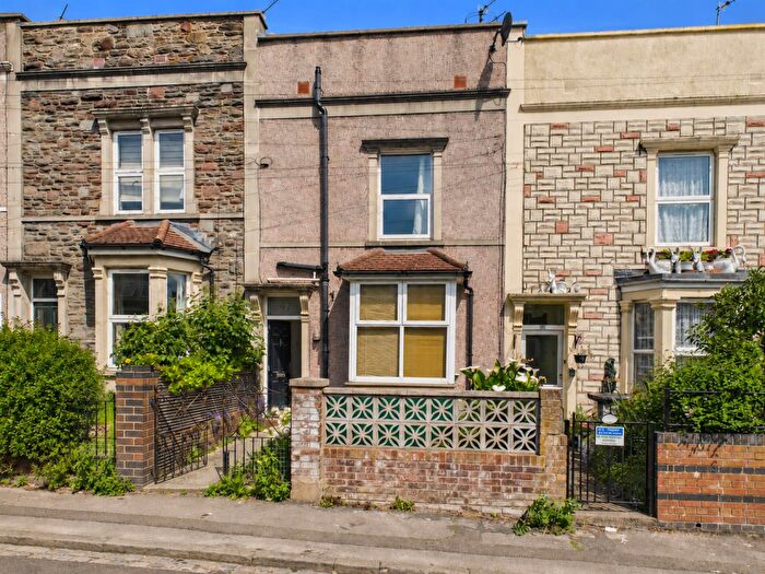3 Bedroom Terraced House For Sale In Heron Road, Easton, BS5