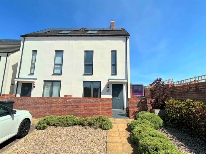 3 Bedroom Semi-Detached House To Rent In White Chapel Row, Cinderford, GL14