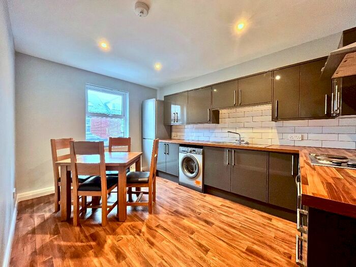 2 Bedroom Flat To Rent In Ecclesall Rd, Sheffield, S11