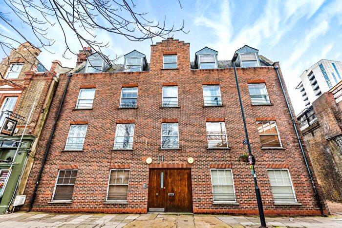 Studio To Rent In Black Prince Road, London, SE11