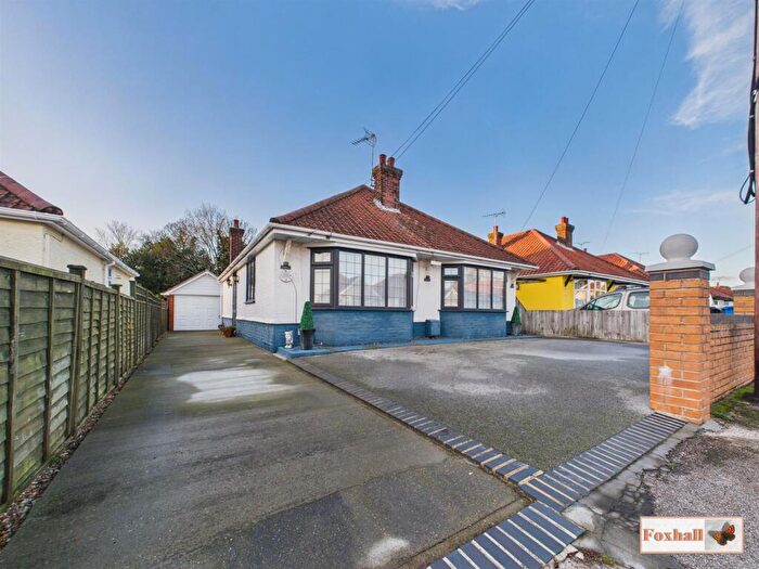 3 Bedroom Detached Bungalow For Sale In Temple Road, Ipswich, IP3