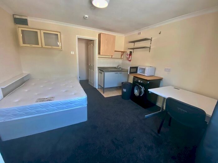 Studio To Rent In Broadway, Treforest, Pontypridd, CF37