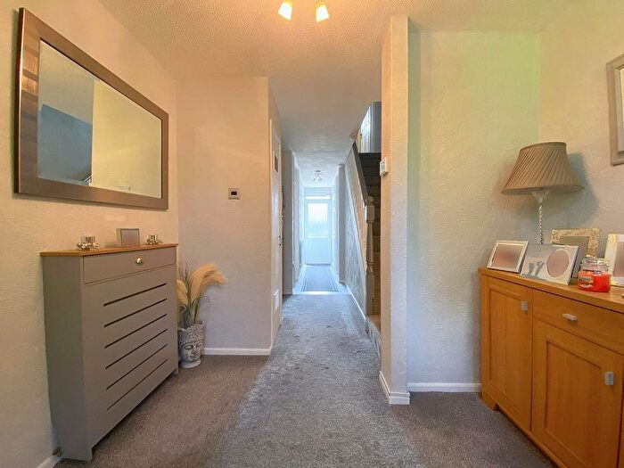 3 Bedroom End Terrace House For Sale In Honister Close, Quarry Bank, DY5
