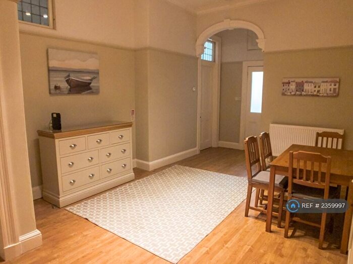 4 Bedroom Flat To Rent In Marchmont, Marchmont, EH9
