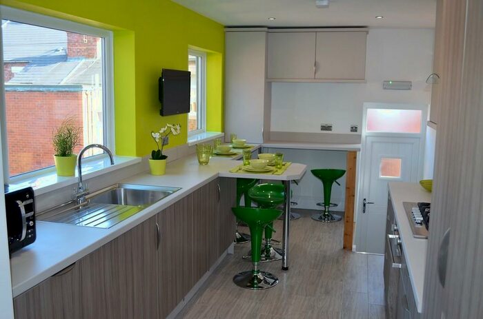 5 Bedroom Maisonette To Rent In Second Avenue, Heaton, NE6