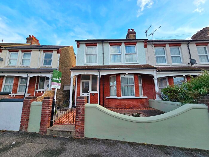 3 Bedroom Semi-Detached House For Sale In Dane Park Road, Ramsgate, CT11