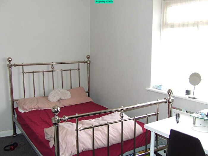 2 Bedroom Flat To Rent In Flat, Islingword Road, Brighton, BN2