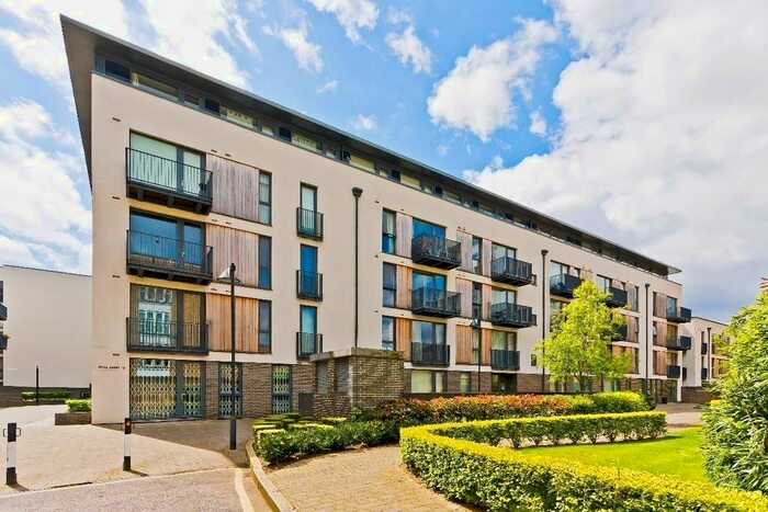 Garage / Parking To Rent In City Walk, London, SE1