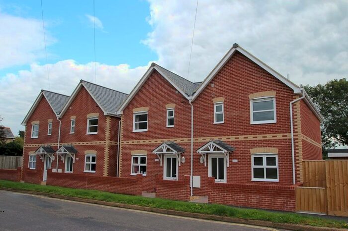 3 Bedroom Semi-Detached House To Rent In Silcombe Lane, Freshwater, PO40