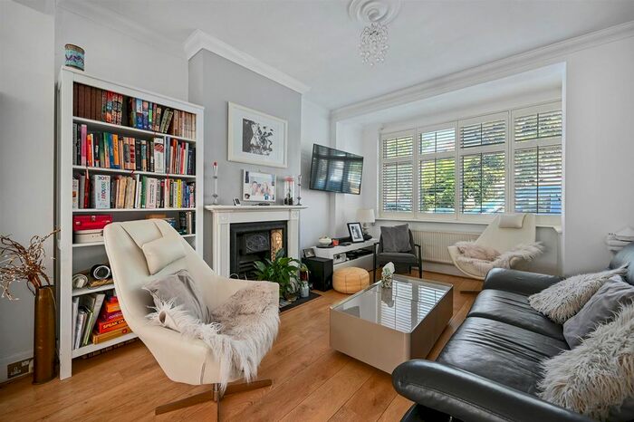 5 Bedroom Property To Rent In Taunton Close, North Cheam, Sutton, SM3