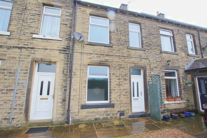 2 Bedroom House To Rent In Saddleworth Road, Greetland, Halifax, HX4