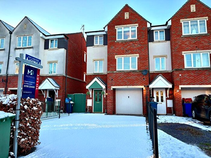 4 Bedroom Town House To Rent In Friars Terrace, Stafford, ST17