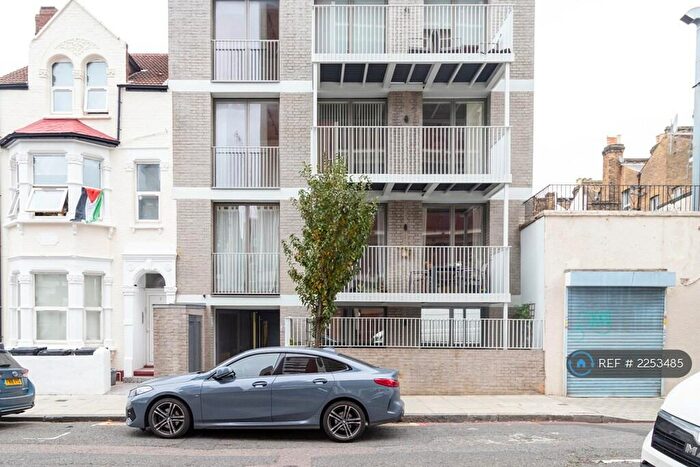 2 Bedroom Flat To Rent In Belgrade Road, London, N16