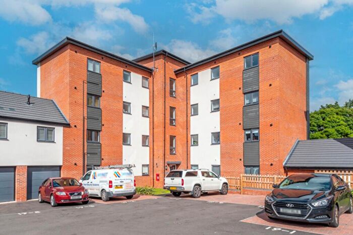 2 Bedroom Apartment For Sale In Ascot Way, Birmingham, West Midlands, B31