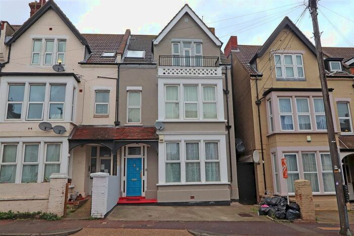 Studio To Rent In York Road, Southend-On-Sea, SS1