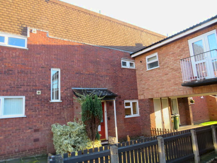 2 Bedroom Terraced House To Rent In Ratcliff Walk, Oldbury, B69