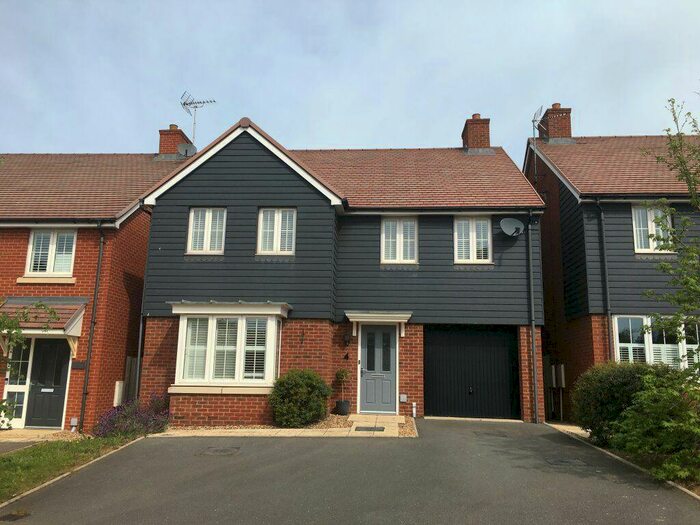 4 Bedroom Detached House To Rent In Upper Lawn, Ampthill, Bedfordshire, MK45