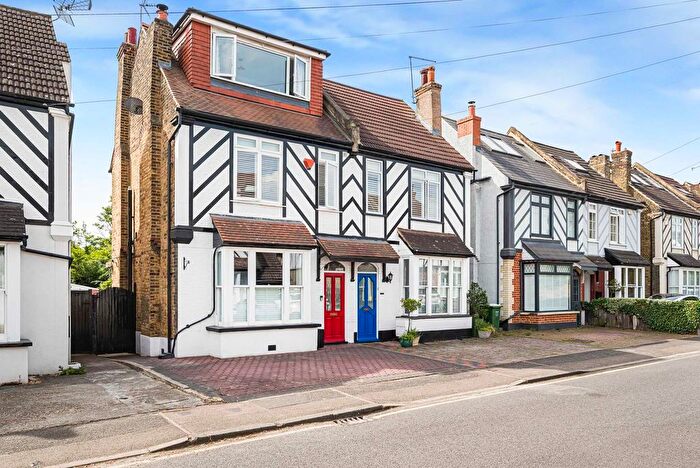 4 Bedroom Semi-Detached House For Sale In Salisbury Road, Bexley Village, DA5