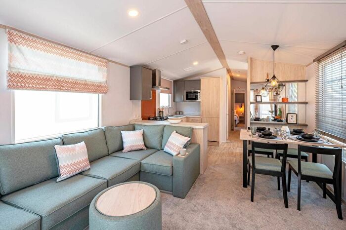 2 Bedroom Lodge For Sale In Epworth, North Lincolnshire, DN9