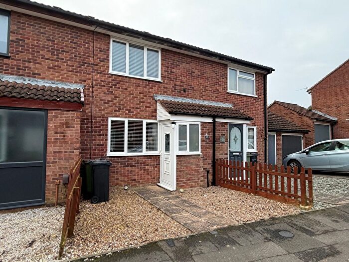 2 Bedroom Town House To Rent In Acorn Way, Wigston, Leicester, LE18