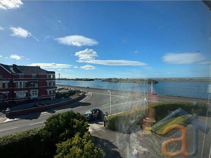3 Bedroom Apartment To Rent In Golf Open - Lathom Road, Southport - Sleeps, PR9